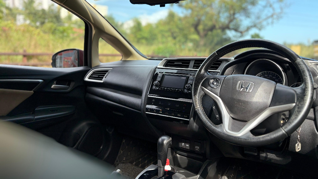 Used Cars in Trivandrum, Kerala - HONDA JAZZ 1.2 V CVT IVTEC