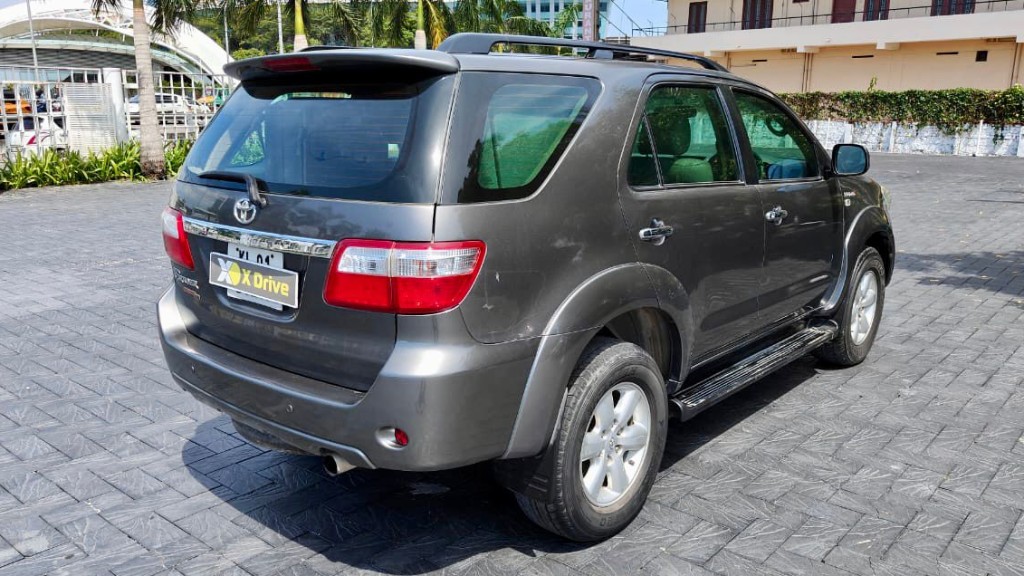 Used Cars in Trivandrum, Kerala - TOYOTA FORTUNER 3.0L 4WD MT