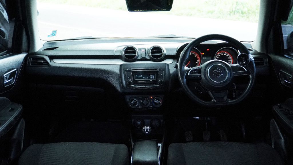 Used Cars in Trivandrum, Kerala - Maruti Suzuki swift VDI