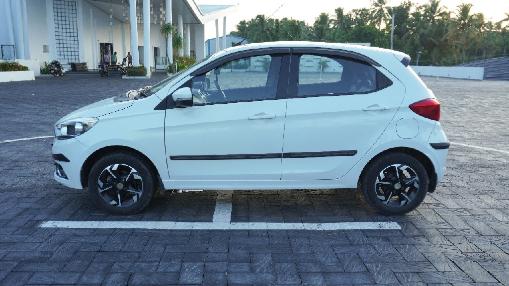 Used Cars in Trivandrum, Kerala - TATA TIAGO XZ 1.2 RTN BSIV