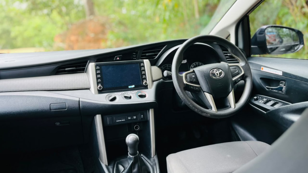 Used Cars in Trivandrum, Kerala - TOYOTA INNOVA CRYSTA 2.4 GX MT