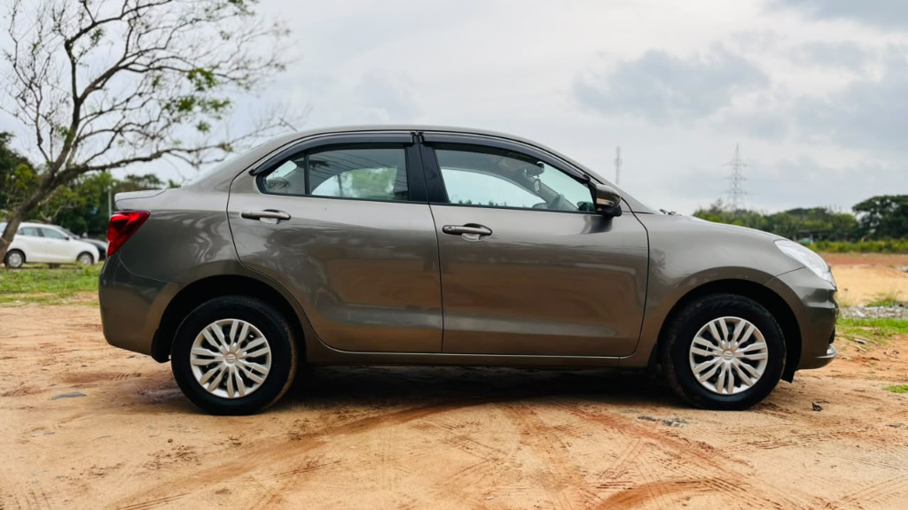 Used Cars in Trivandrum, Kerala - MARUTI SUZUKI DZIRE VXI 2024