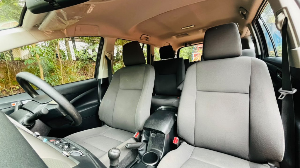 Used Cars in Trivandrum, Kerala - TOYOTA INNOVA CRYSTA 2.4 GX MT