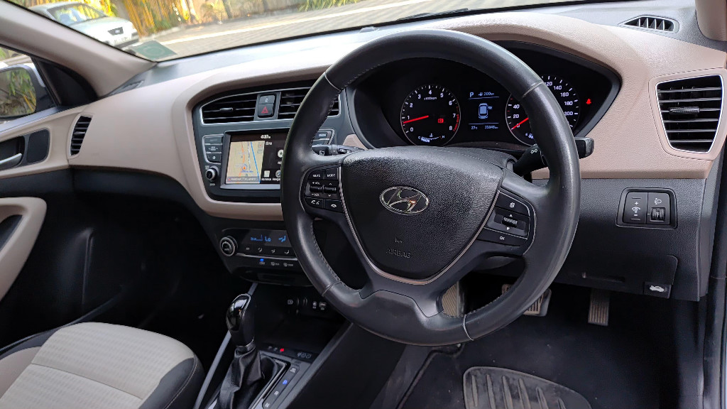 Used Cars in Trivandrum, Kerala - Hyundai i20 1.2 Asta (O) cVT