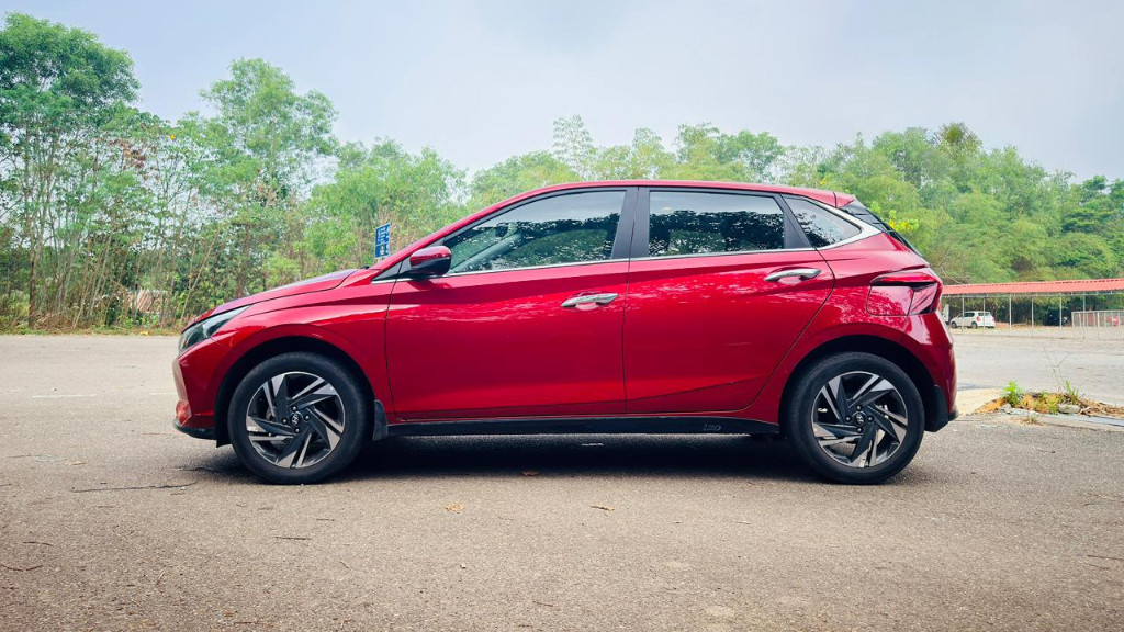 Used Cars in Trivandrum, Kerala - HYUNDAI I20 ASTA (O)1.2 KAPPA MT