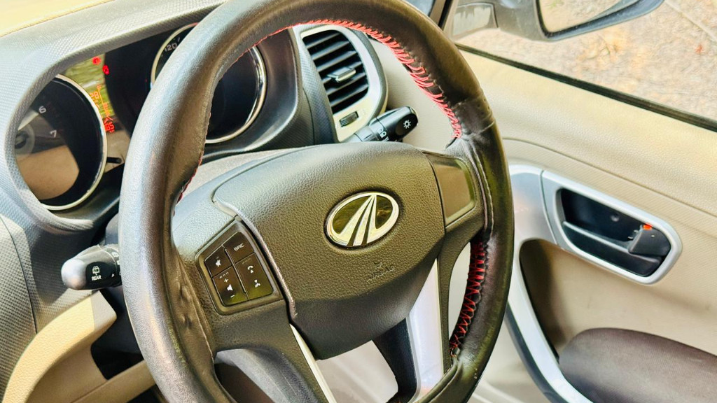 Used Cars in Trivandrum, Kerala - MAHINDRA TUV 300 T8 AMT