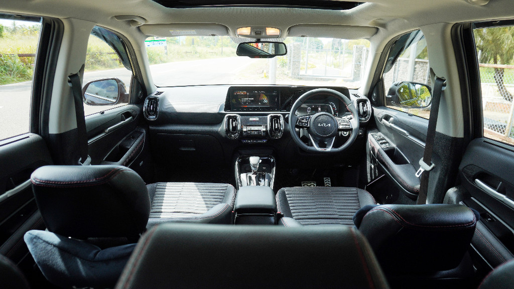Used Cars in Trivandrum, Kerala - Kia Sonet G 1.0 T 7 DCT GTX Plus