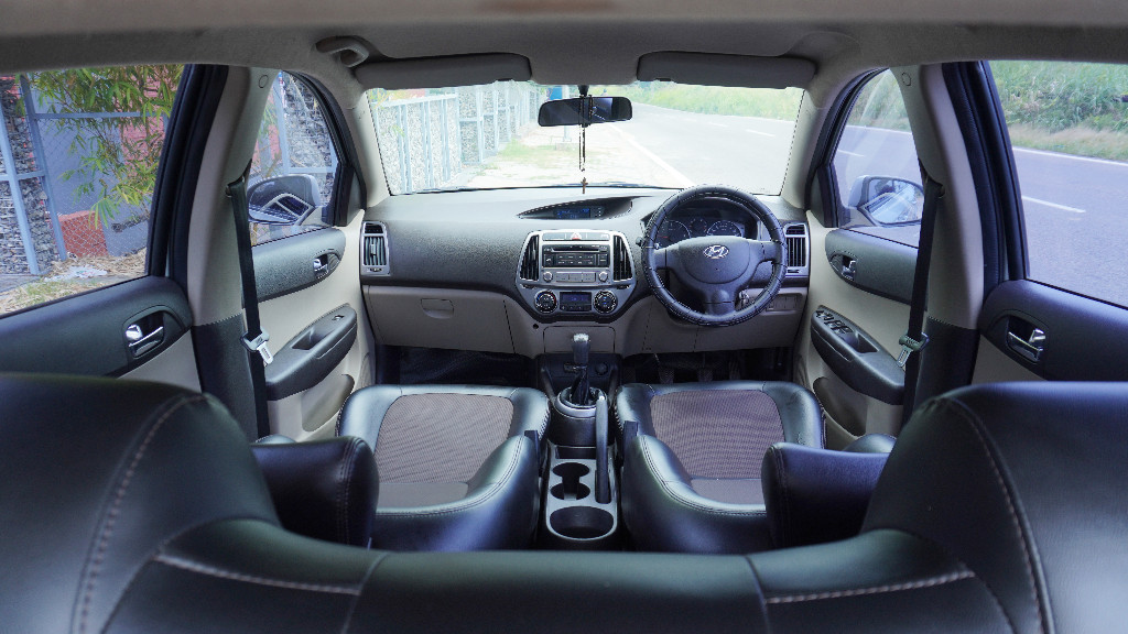 Used Cars in Trivandrum, Kerala - HYUNDAI i20 MAGNA (O)