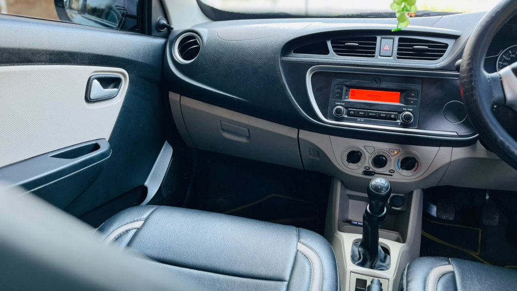 Used Cars in Trivandrum, Kerala - MARUTI SUZUKI ALTO VXI AIRBAGS