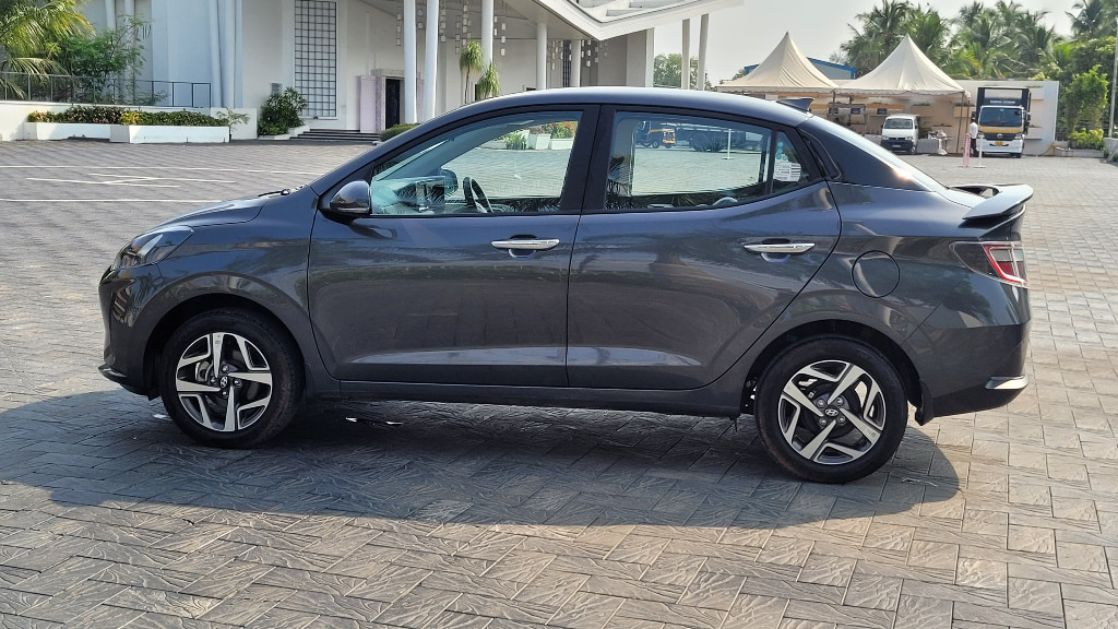 Used Cars in Trivandrum, Kerala - HYUNDAI AURA 1.2 MT KAPPA SX
