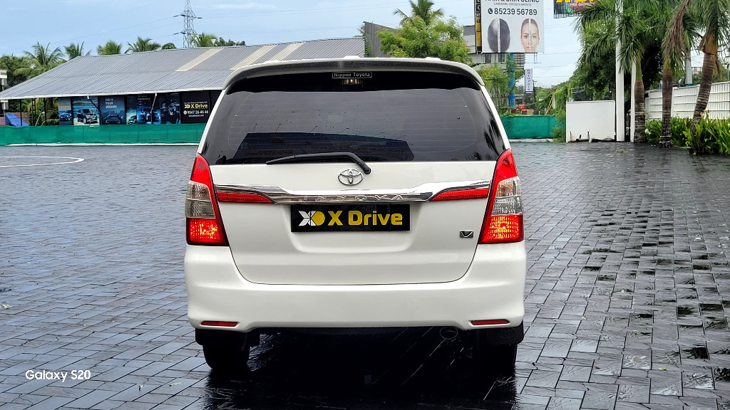 Used Cars in Trivandrum, Kerala - Toyota Innova 2.5 VX(E3) 7S