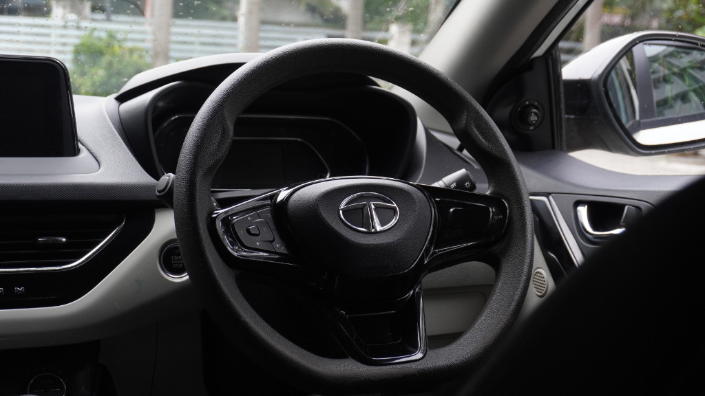 Used Cars in Trivandrum, Kerala - TATA NEXON XZA+ 1.2 RTN BS6