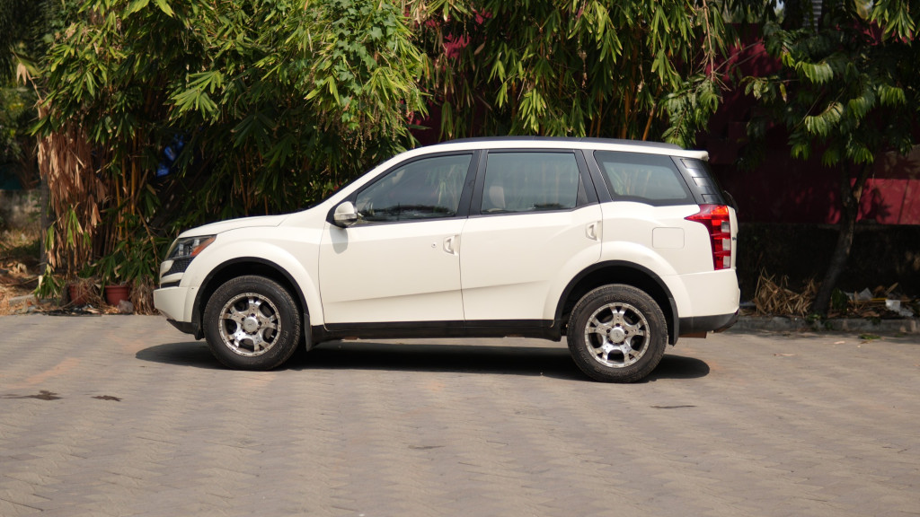 Used Cars in Trivandrum, Kerala - MAHINDRA XUV 500 W6 HAWK AIRBAG 7STR