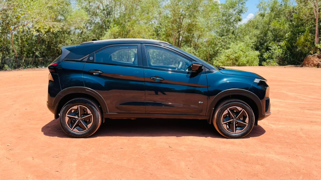 Used Cars in Trivandrum, Kerala - TATA NEXON .EV LR EMP