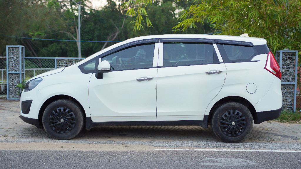 Used Cars in Trivandrum, Kerala - MAHINDRA MARAZZO 8 STR M2 WHT BS4
