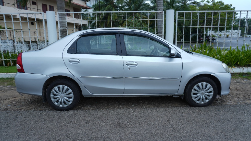 Used Cars in Trivandrum, Kerala - TOYOTA ETIOS VD (M)