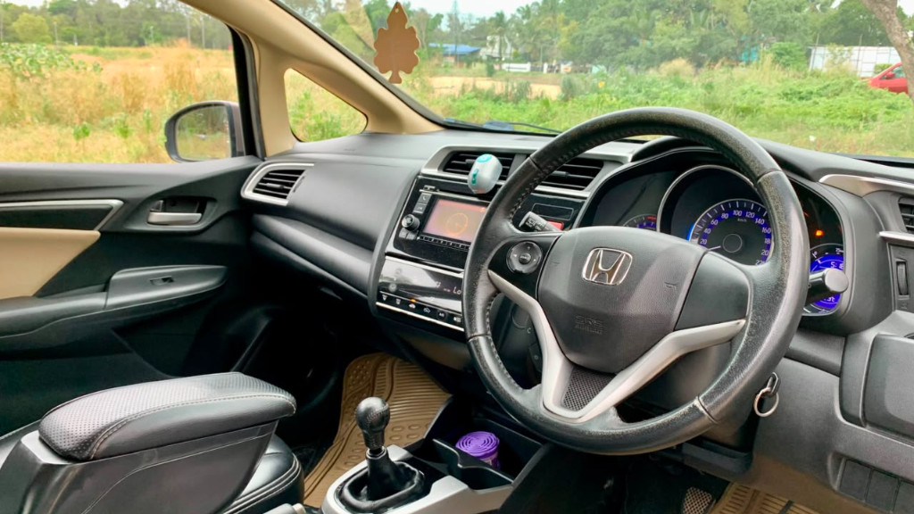 Used Cars in Trivandrum, Kerala - HONDA JAZZ 1.2 V MT IVTEC