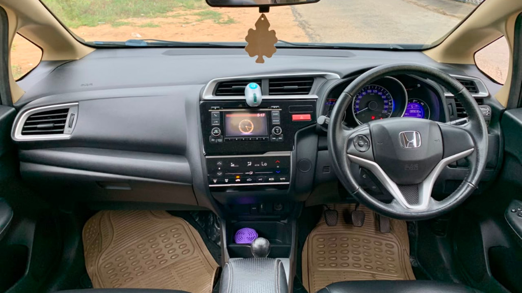 Used Cars in Trivandrum, Kerala - HONDA JAZZ 1.2 V MT IVTEC