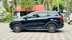 Used Cars in Trivandrum, Kerala - Mahindra XUV700 AX7 Diesel AT 7 STR