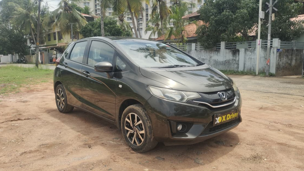 Used Cars in Trivandrum, Kerala - HONDA JAZZ 1.2 SV MT (IVTEC)