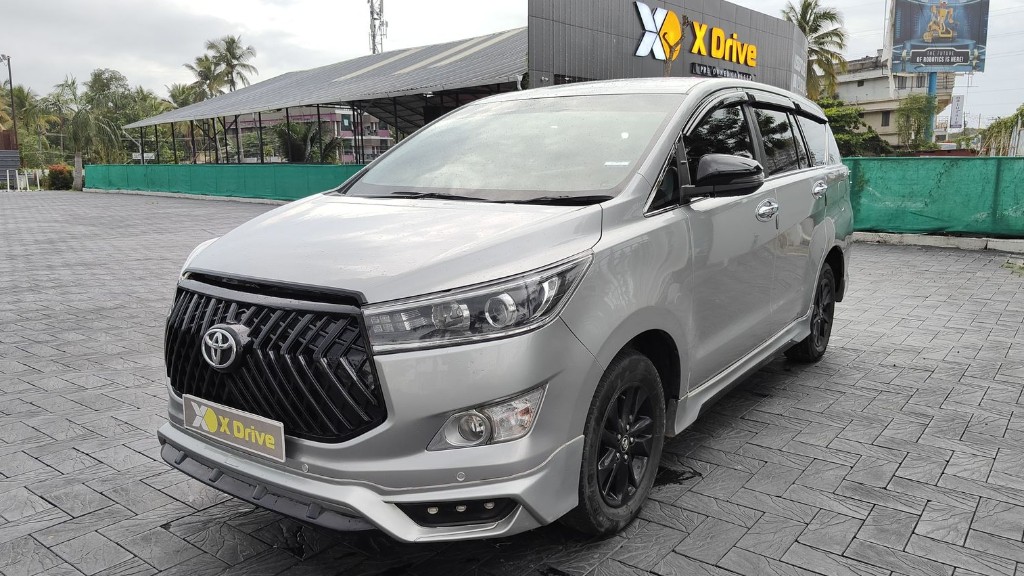 Used Cars in Trivandrum, Kerala - Tovota Innova Crysta 2.4 G